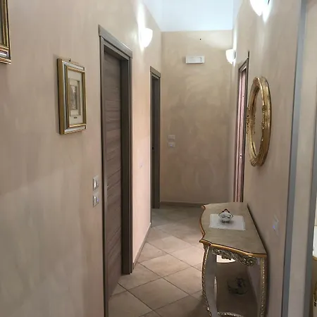 Ruben לינה וארוחת בוקר פאלינורו