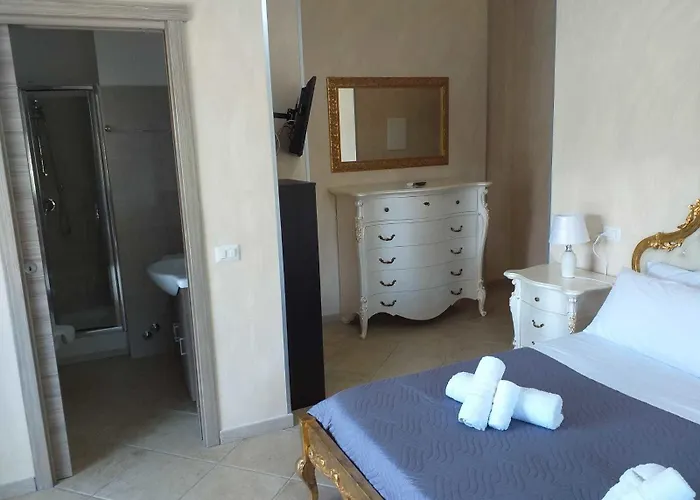 Ruben Nocleg ze śniadaniem 3*