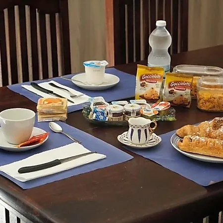 Alojamento de Acomodação e Pequeno-almoço Ruben Palinuro
